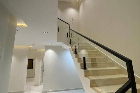 4 bedrooms Apartment in Riyadh, Saudi Arabia No. 60295 11