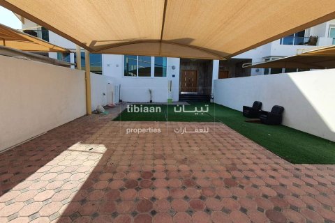 Villa de 3 chambres à Muscat, Oman No. 53893 3