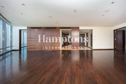 2 bedrooms Apartment in Burj Khalifa, UAE No. 165125 23