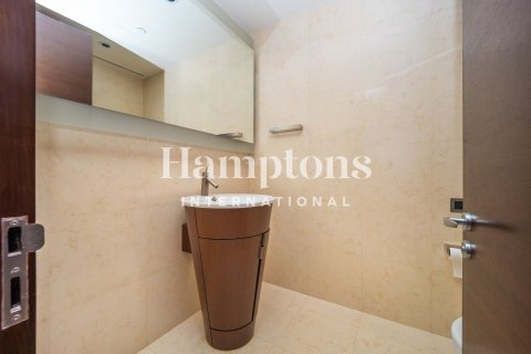 2 bedrooms Apartment in Burj Khalifa, UAE No. 165125 10