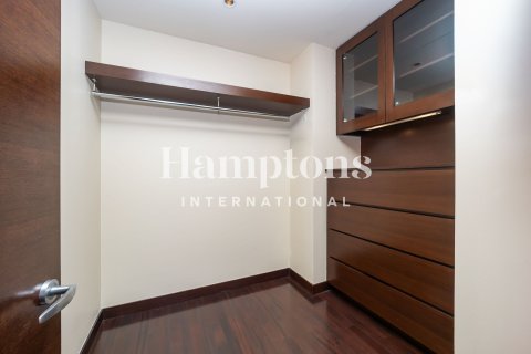 2 bedrooms Apartment in Burj Khalifa, UAE No. 165125 14