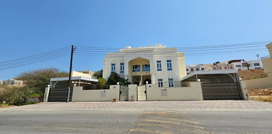 6 غرفة نوم فيلا في مسقط , عُمان رقم 54390