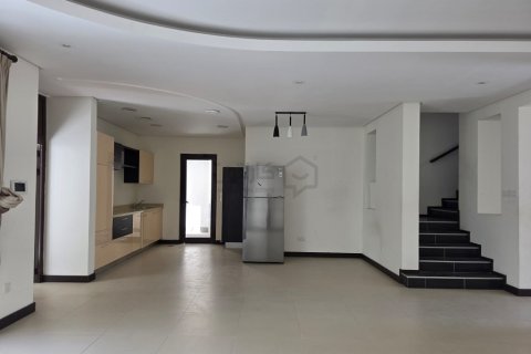 Villa de 4 chambres à Diyar Al Muharraq, Bahrain No. 109415 5