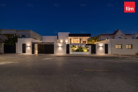 4 bedrooms Villa in Al Barsha, UAE No. 187486 12