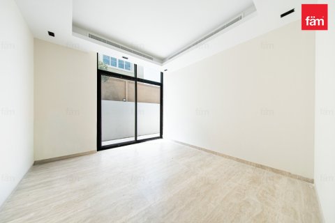 4 bedrooms Villa in Al Barsha, UAE No. 187486 11