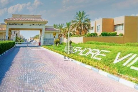 Villa de 4 dormitorios en Abu Dhabi, UAE No. 28018 21