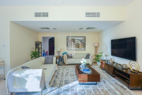 Villa de 4 dormitorios en Abu Dhabi, UAE No. 28018 11