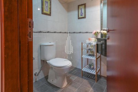 Villa de 4 dormitorios en Abu Dhabi, UAE No. 28018 20