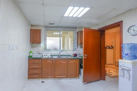 Villa de 4 dormitorios en Abu Dhabi, UAE No. 28018 15