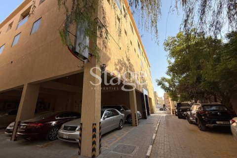 1033m² Building in Ajman, UAE No. 109958 8