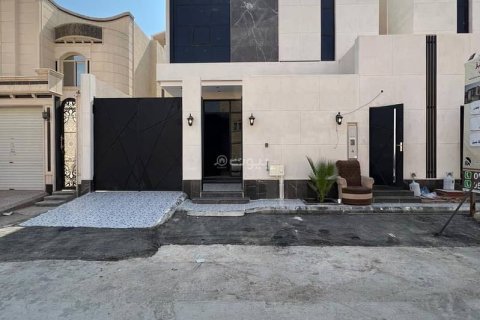 Villa de 5 dormitorios en Riyadh, Saudi Arabia No. 61121