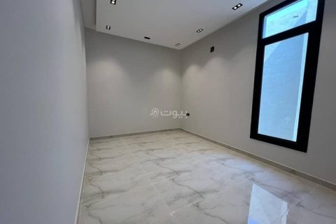 5 bedrooms Villa in Riyadh, Saudi Arabia No. 61121 13