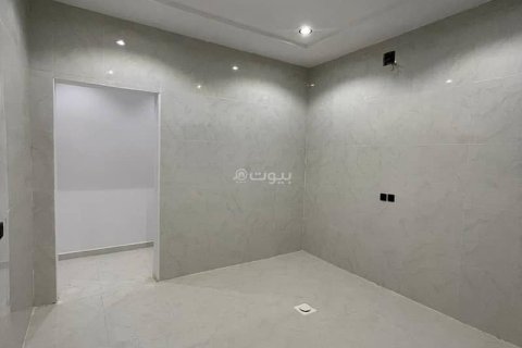 4 bedrooms Villa in Riyadh, Saudi Arabia No. 61124 12