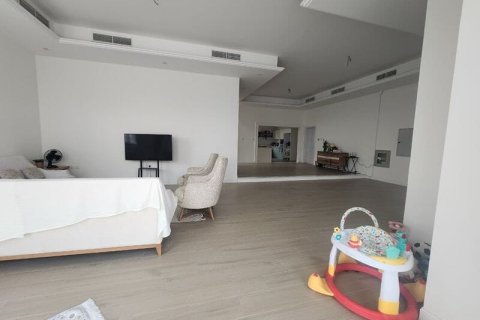 5 bedrooms Villa in Nadd Al Sheba, UAE No. 187636 6