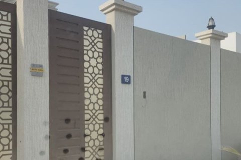 5 bedrooms Villa in Nadd Al Sheba, UAE No. 187636
