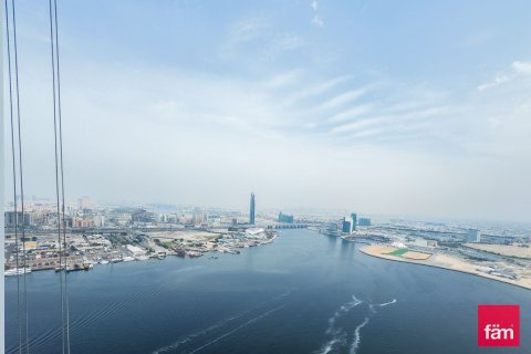 2 bedrooms Apartment in Dubai, UAE No. 163847