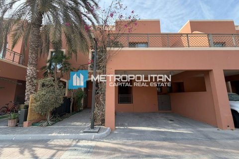 Villa de 4 chambres à Abu Dhabi, UAE No. 134365