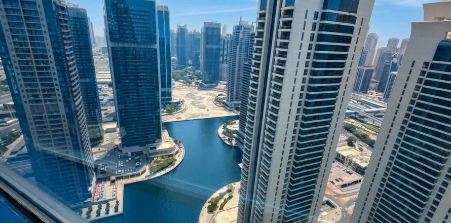 65m² Office in Dubai, UAE No. 197231