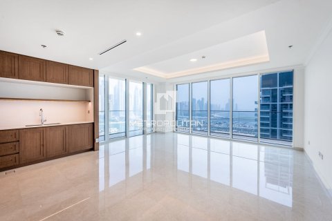 Appartement de 3 chambres à EMAAR Beachfront, UAE No. 128533