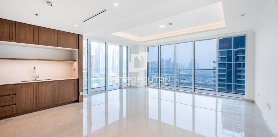 Appartement de 3 chambres à EMAAR Beachfront, UAE No. 128533