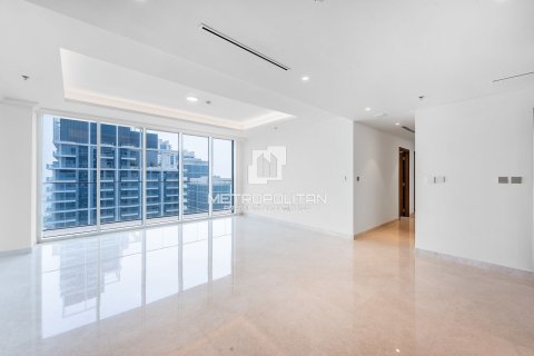 Appartement de 3 chambres à EMAAR Beachfront, UAE No. 128533 5