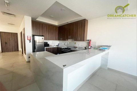 2 bedrooms Villa in Mina Al Arab, UAE No. 33337 6