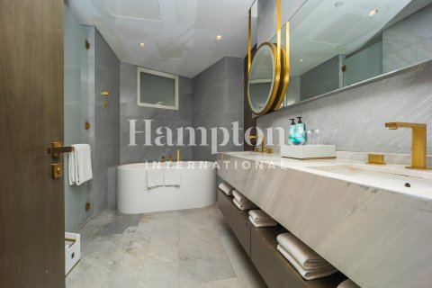 4 bedrooms Penthouse in FIVE Palm Jumeirah, UAE No. 163927 8