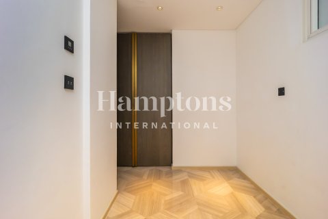 4 bedrooms Penthouse in FIVE Palm Jumeirah, UAE No. 163927 29