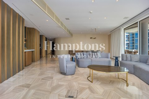 4 bedrooms Penthouse in FIVE Palm Jumeirah, UAE No. 163927 3