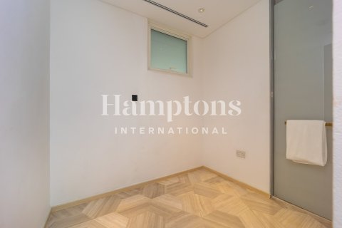 4 bedrooms Penthouse in FIVE Palm Jumeirah, UAE No. 163927 12