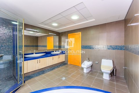 4 bedrooms Penthouse in Shoreline Apartments, UAE No. 128775 11