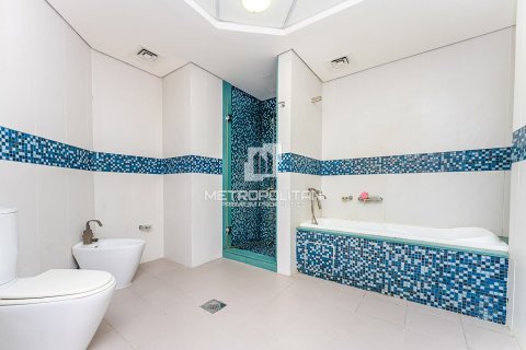 4 bedrooms Penthouse in Shoreline Apartments, UAE No. 128775 10