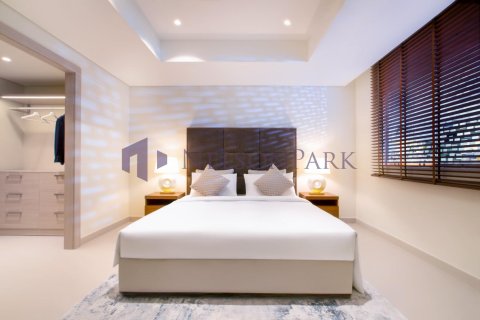 3 bedrooms Duplex in Doha, Qatar No. 58480