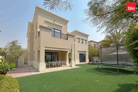 4 bedrooms Villa in Dubai, UAE No. 208276