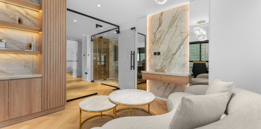 160.9m² Office in Dubai, UAE No. 186248