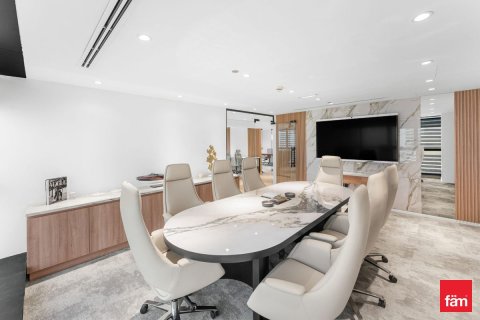 160.9m² Office in Dubai, UAE No. 186248 6