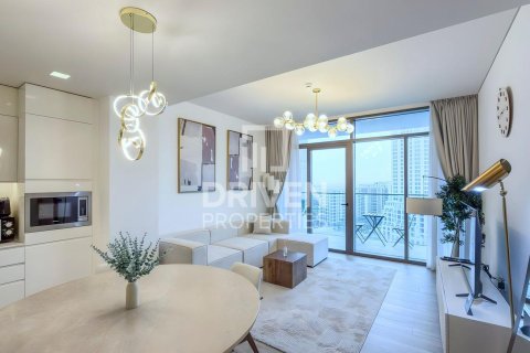 Квартира с 2 спальнями в Palace Residences, ОАЭ №202876