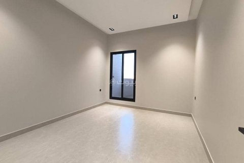 5 bedrooms Villa in Riyadh, Saudi Arabia No. 61138 6