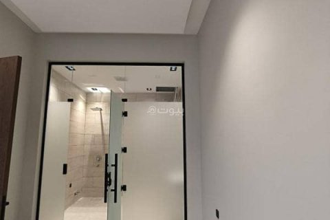 5 bedrooms Villa in Riyadh, Saudi Arabia No. 61138 13