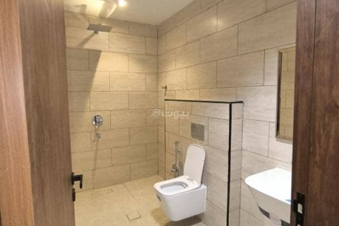 5 bedrooms Villa in Riyadh, Saudi Arabia No. 61138 17
