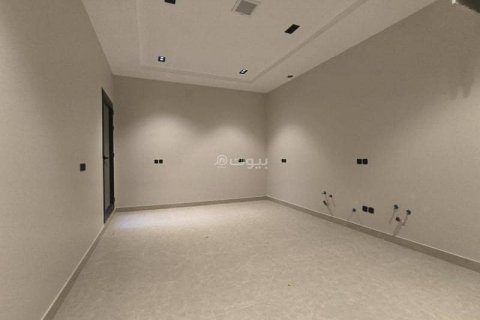 5 bedrooms Villa in Riyadh, Saudi Arabia No. 61138 14