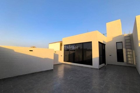 5 bedrooms Villa in Riyadh, Saudi Arabia No. 61138 4