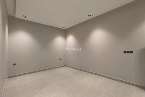 5 bedrooms Villa in Riyadh, Saudi Arabia No. 61138 18