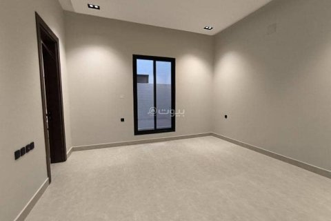 5 bedrooms Villa in Riyadh, Saudi Arabia No. 61138 8