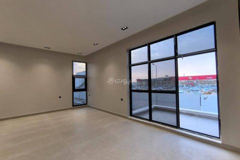 7 bedrooms Villa in Riyadh, Saudi Arabia No. 61135 11