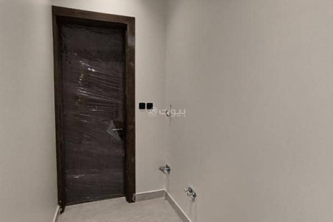 7 bedrooms Villa in Riyadh, Saudi Arabia No. 61135 19