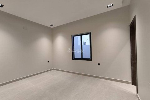 7 bedrooms Villa in Riyadh, Saudi Arabia No. 61135 10