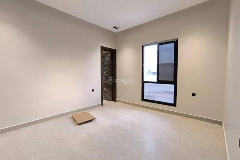 7 bedrooms Villa in Riyadh, Saudi Arabia No. 61135 8