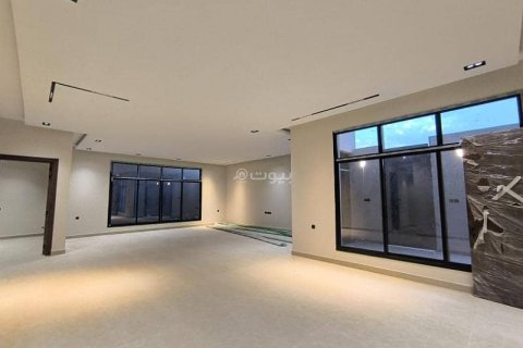 7 bedrooms Villa in Riyadh, Saudi Arabia No. 61135 15