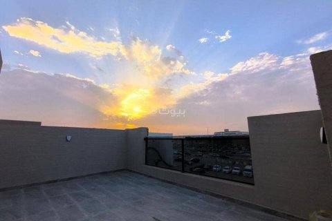 7 bedrooms Villa in Riyadh, Saudi Arabia No. 61135 3